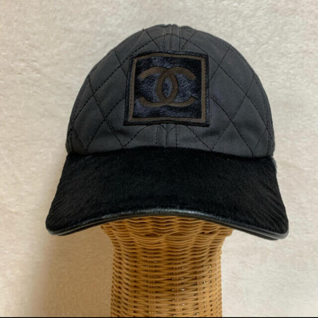 CHANEL(シャネル)の【新品未使用】CHANEL スポーツライン　キャップ　帽子　ルイヴィトン メンズの帽子(キャップ)の商品写真