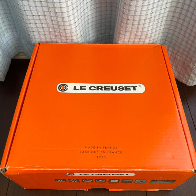 LE CREUSET(ルクルーゼ)の新品説明書付☆ル・クルーゼ☆ポットスタンド☆チェリーレッド☆ インテリア/住まい/日用品のキッチン/食器(収納/キッチン雑貨)の商品写真