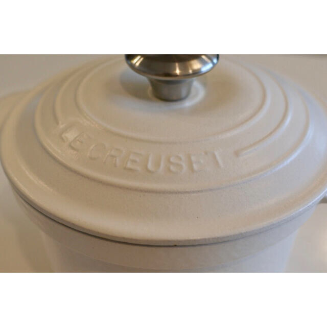 LE CREUSET(ルクルーゼ)のル・クルーゼ LE CREUSET ココット エブリィ 18 コットン ホワイト インテリア/住まい/日用品のキッチン/食器(鍋/フライパン)の商品写真