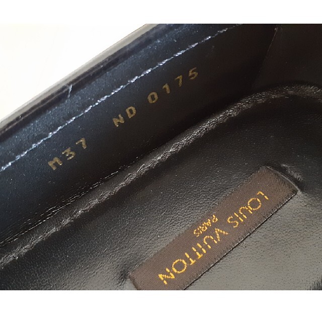 LOUIS VUITTON(ルイヴィトン)のルイヴィトン　ローファー レディースの靴/シューズ(ローファー/革靴)の商品写真