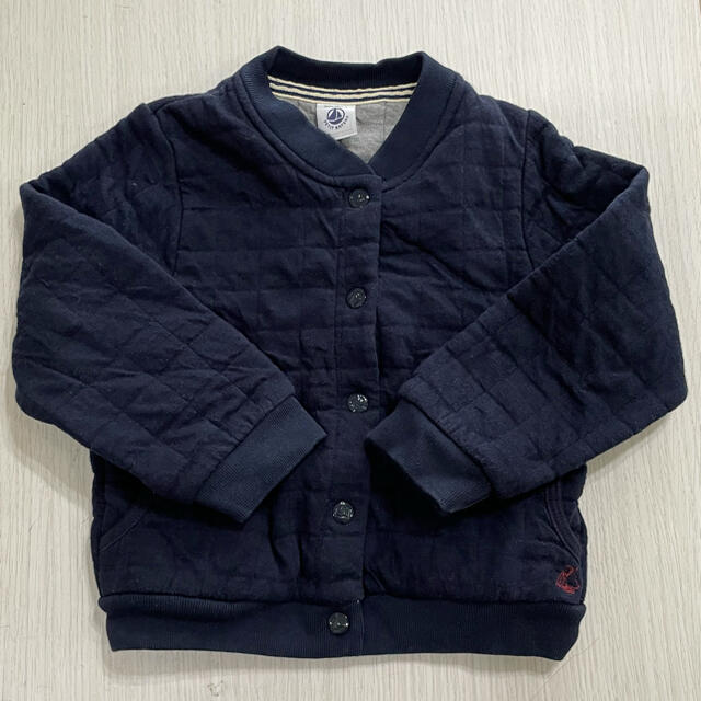 PETIT BATEAU(プチバトー)のプチバトー チュビックキルティングブルゾン 3ans 94cm キッズ/ベビー/マタニティのキッズ服男の子用(90cm~)(ジャケット/上着)の商品写真