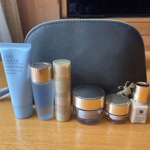 Estee Lauder(エスティローダー)の新品未使用　エスティローダー　ポーチ　サンプルセット コスメ/美容のキット/セット(サンプル/トライアルキット)の商品写真