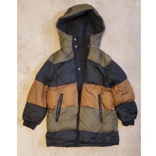 ザラキッズ(ZARA KIDS)のZARA　kids　リバーシブルアウター　size８(ジャケット/上着)