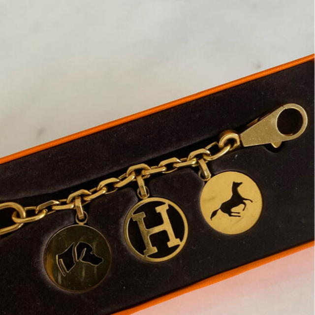 Hermes(エルメス)のスーパーレア・ブルロック・チャーム レディースのアクセサリー(チャーム)の商品写真