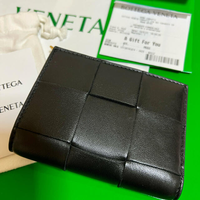 Bottega Veneta(ボッテガヴェネタ)のボッテガ　マキシイントレ　カセット　二つ折り　ミニ　財布　ブラック レディースのファッション小物(財布)の商品写真