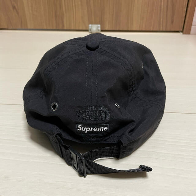 Supreme(シュプリーム)のSUPREME TNF Mountain 6-Panel Hat cap メンズの帽子(キャップ)の商品写真