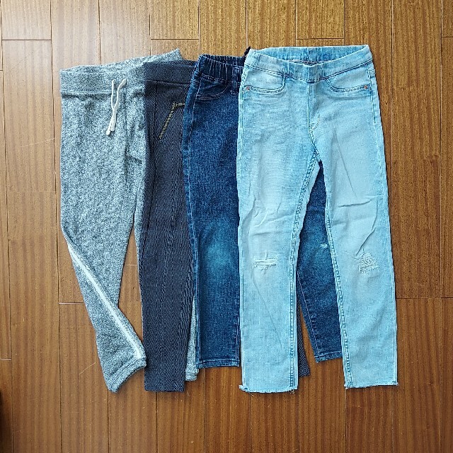 女の子パンツ キッズ/ベビー/マタニティのキッズ服女の子用(90cm~)(パンツ/スパッツ)の商品写真