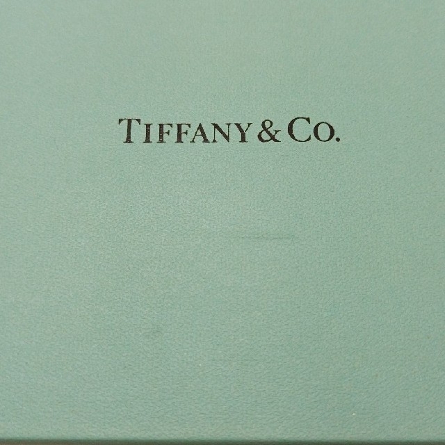 Tiffany & Co.(ティファニー)の【新品】ティファニー　マグカップ　2個箱入　紙袋付き　ギフト インテリア/住まい/日用品のキッチン/食器(グラス/カップ)の商品写真