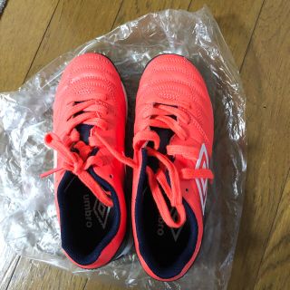 アンブロ(UMBRO)の値下げ　子供靴　19センチ　12月いっぱいで終了(スニーカー)