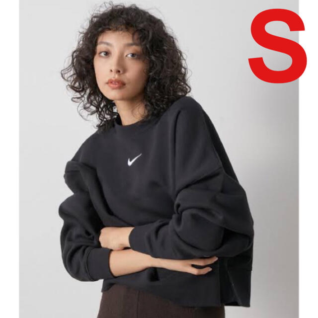 NIKE(ナイキ)のNIKE NSW オーバーサイズド フリースクルー ウィメンズ S レディースのトップス(トレーナー/スウェット)の商品写真