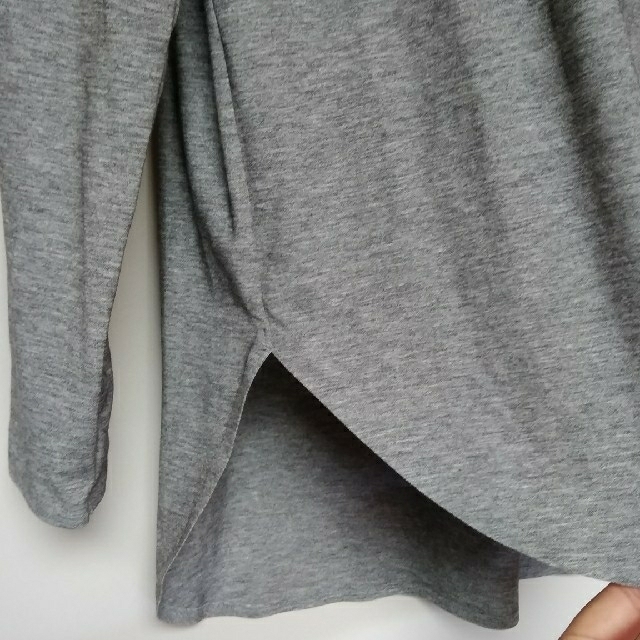 UNIQLO(ユニクロ)のエアリズム　シームレスUVカットクルーネックロングT(長袖)  レディースのトップス(Tシャツ(長袖/七分))の商品写真