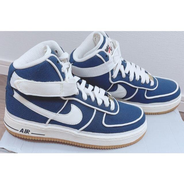 NIKE(ナイキ)のNIKE AIR FORCE 1 HIGH LV8 GS 807617-400 レディースの靴/シューズ(スニーカー)の商品写真