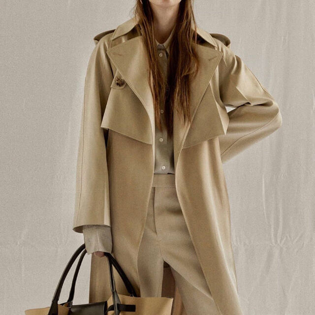 celine(セリーヌ)のCéline トレンチコート ベージュ レディースのジャケット/アウター(トレンチコート)の商品写真