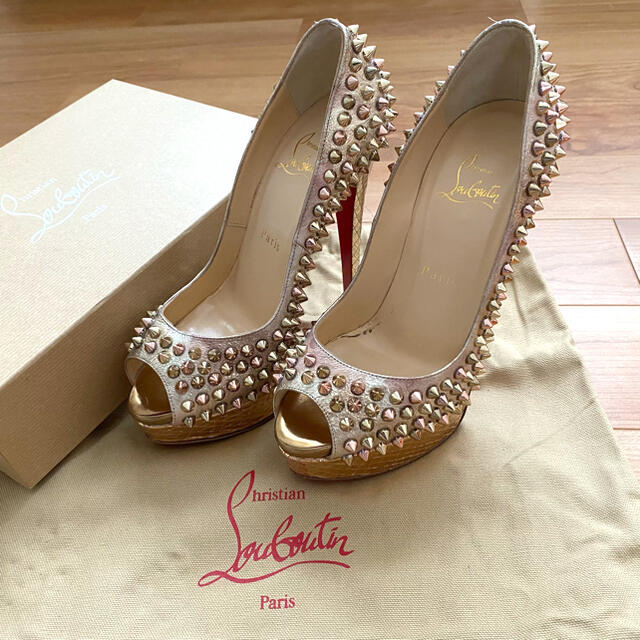 Christian Louboutin(クリスチャンルブタン)のピンヒール　ハイヒール　ルブタン レディースの靴/シューズ(ハイヒール/パンプス)の商品写真