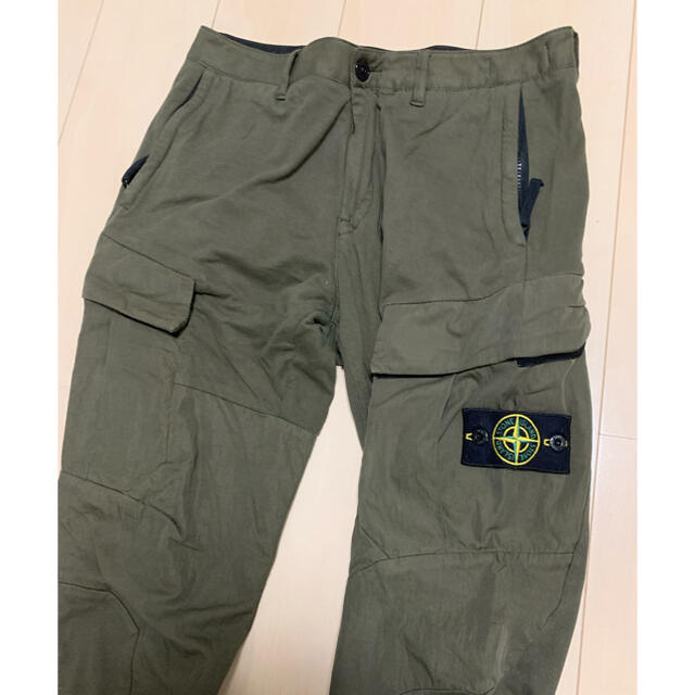 STONE ISLAND(ストーンアイランド)のストーンアイランド　カーゴパンツ メンズのパンツ(ワークパンツ/カーゴパンツ)の商品写真