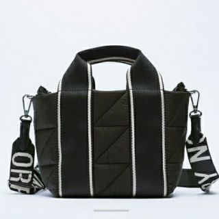 ザラ(ZARA)のZARA　ロゴヒモショルダーバッグナイロン生地キルティングバッグ　ブラック　新品(ショルダーバッグ)