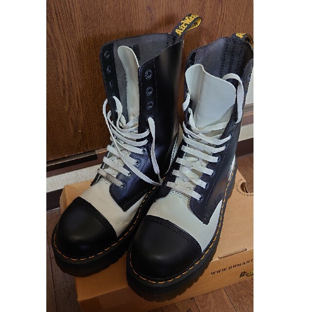 Dr.Martens(ドクターマーチン)のDr.martens クレイジーボム uk9幻の白黒 メンズの靴/シューズ(ブーツ)の商品写真