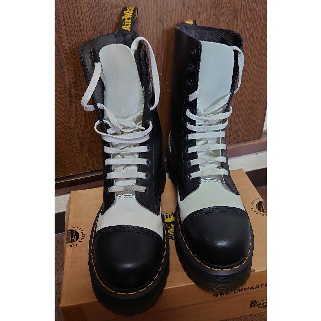 Dr.Martens(ドクターマーチン)のDr.martens クレイジーボム uk9幻の白黒 メンズの靴/シューズ(ブーツ)の商品写真