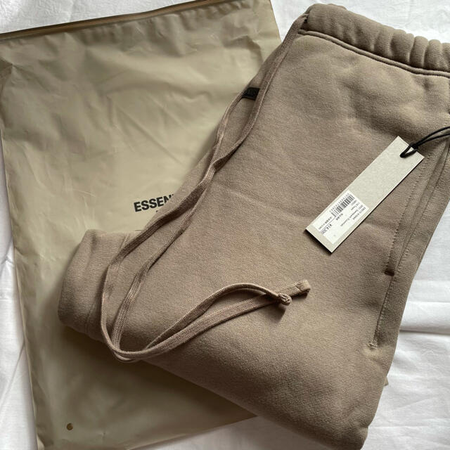 ESSENTIALS SP21 SWEATPANT TAUPE トープ