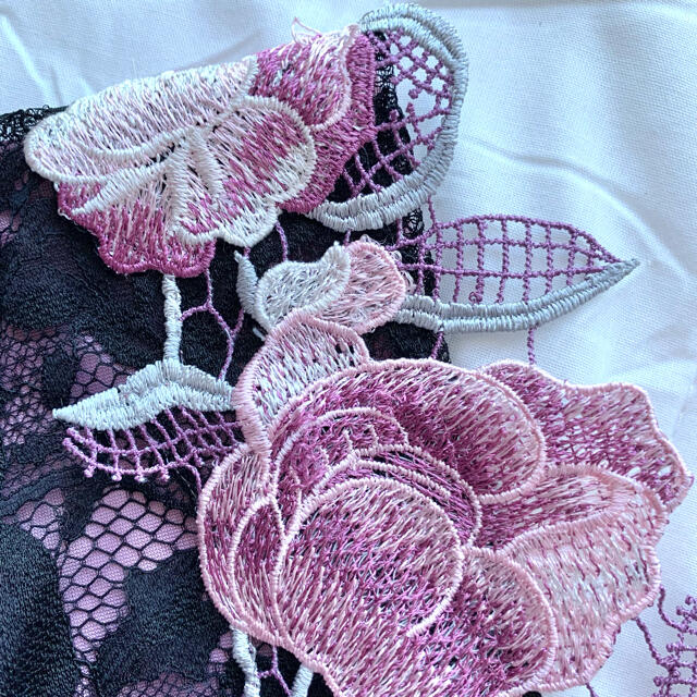 JEWELS(ジュエルズ)の花柄刺繍ドレス レディースのフォーマル/ドレス(ミニドレス)の商品写真