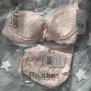 ピーチジョン(PEACH JOHN)の新品タグ付き　PEACH JOHNポンパドールブラセット　85A (A70)(ブラ&ショーツセット)