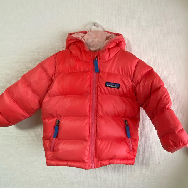 patagonia(パタゴニア)のパタゴニア　キッズ　ダウンジャケット　80 キッズ/ベビー/マタニティのベビー服(~85cm)(ジャケット/コート)の商品写真