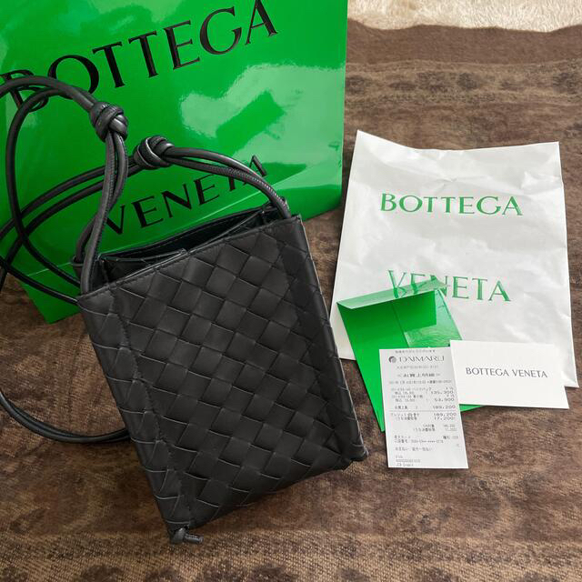 Bottega Veneta(ボッテガヴェネタ)のBOTTEGA VENETA THE MINI KNOT BAG レディースのバッグ(ショルダーバッグ)の商品写真