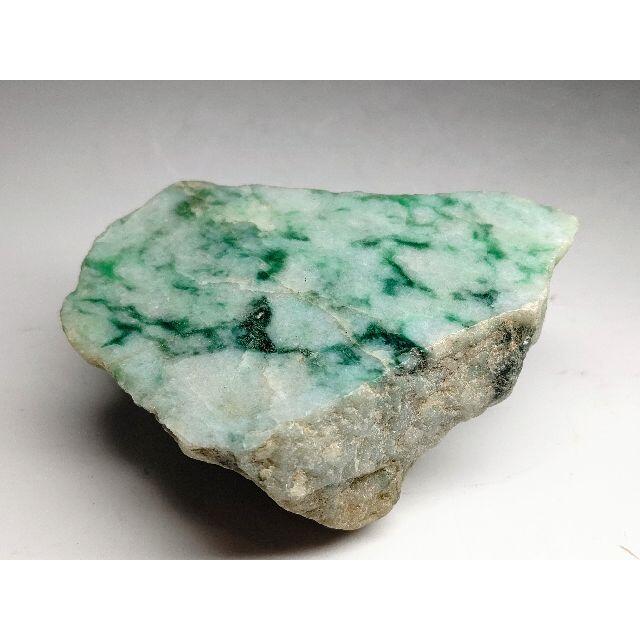 白緑 281g 翡翠 ヒスイ 翡翠原石 原石 鉱物 鑑賞石 自然石 誕生石 宝石