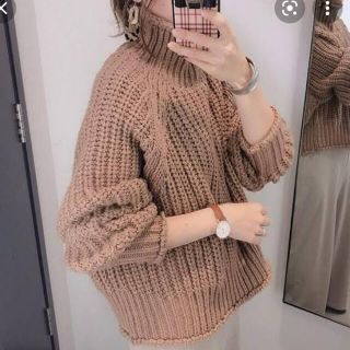 エイチアンドエム(H&M)のお値下げ中！H&M チャンキーニット　キャメル(ニット/セーター)