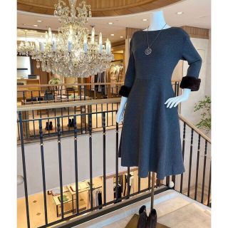 フォクシー(FOXEY) ひざ丈ワンピース(レディース)(ファー)の通販 91
