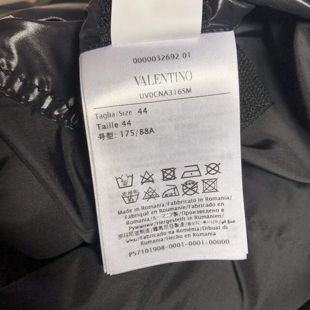 VALENTINO(ヴァレンティノ)のnnnn様専用2020AWヴァレンティノダウンジャケット44 VALENTINO メンズのジャケット/アウター(ダウンジャケット)の商品写真