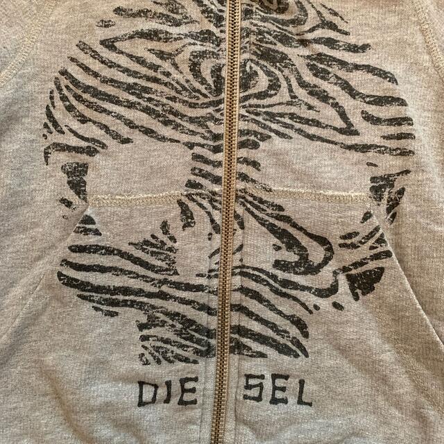 DIESEL(ディーゼル)のディーゼルキッズパーカー　グレー　XXSお値下げしました！ キッズ/ベビー/マタニティのキッズ服男の子用(90cm~)(ジャケット/上着)の商品写真