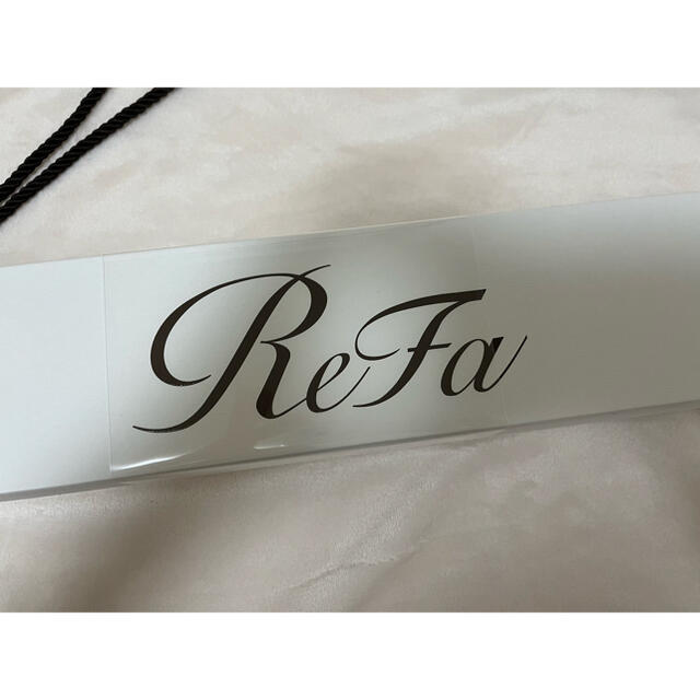 ReFa(リファ)の新品未使用★リファ　ストレートアイロン スマホ/家電/カメラの美容/健康(ヘアアイロン)の商品写真