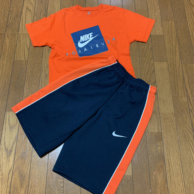 NIKE(ナイキ)のSNOOPY様専用　NIKE ナイキ Tシャツ　ハーフパンツ　140  キッズ/ベビー/マタニティのキッズ服男の子用(90cm~)(Tシャツ/カットソー)の商品写真