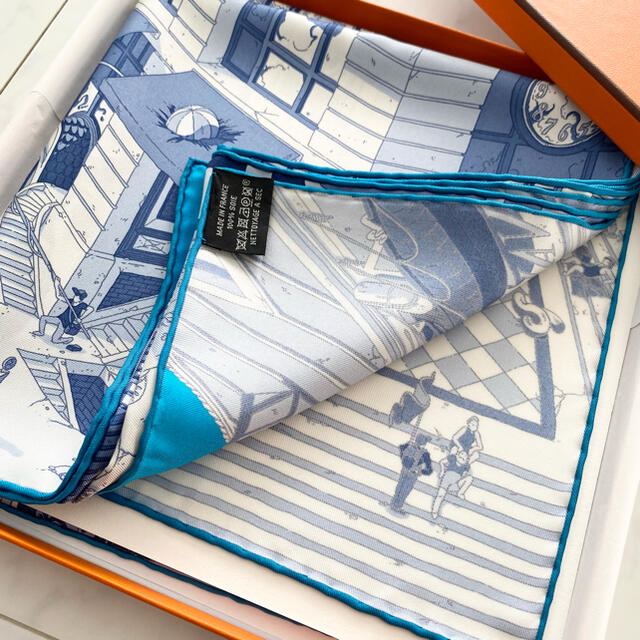 Hermes(エルメス)のエルメス スカーフ カレ90 フォーブルのグランプリ レディースのファッション小物(バンダナ/スカーフ)の商品写真
