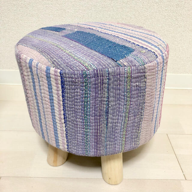 ヴィンテージラリーキルトのスツール 刺し子 カンタ刺繍 エスニック 椅子 脚立の通販 by BilleeQuilt|ラクマ ヴィンテージラリーキルトのスツール 刺し子 カンタ刺繍 エスニック 椅子 脚立の通販 by BilleeQuilt|ラクマ