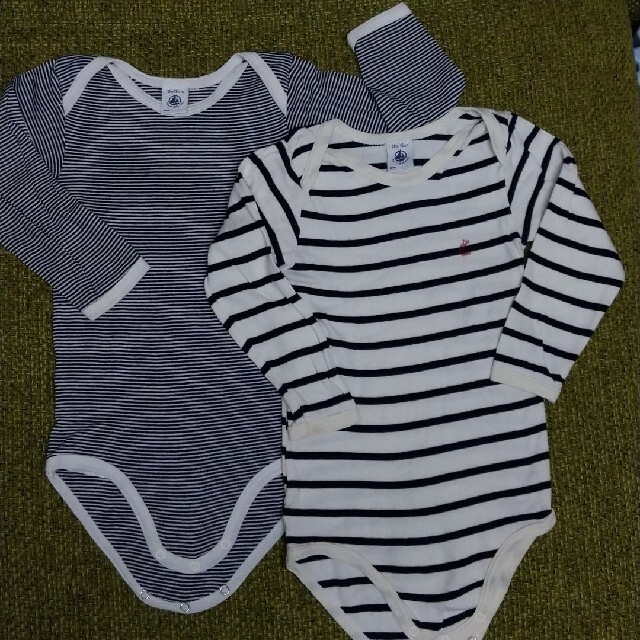 PETIT BATEAU(プチバトー)の肌着ロンパース　2枚セット キッズ/ベビー/マタニティのベビー服(~85cm)(肌着/下着)の商品写真