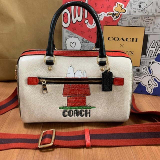 COACH(コーチ)の新品未使用　COACH✖︎SNOOPY PEANUTS バッグ レディースのバッグ(ショルダーバッグ)の商品写真