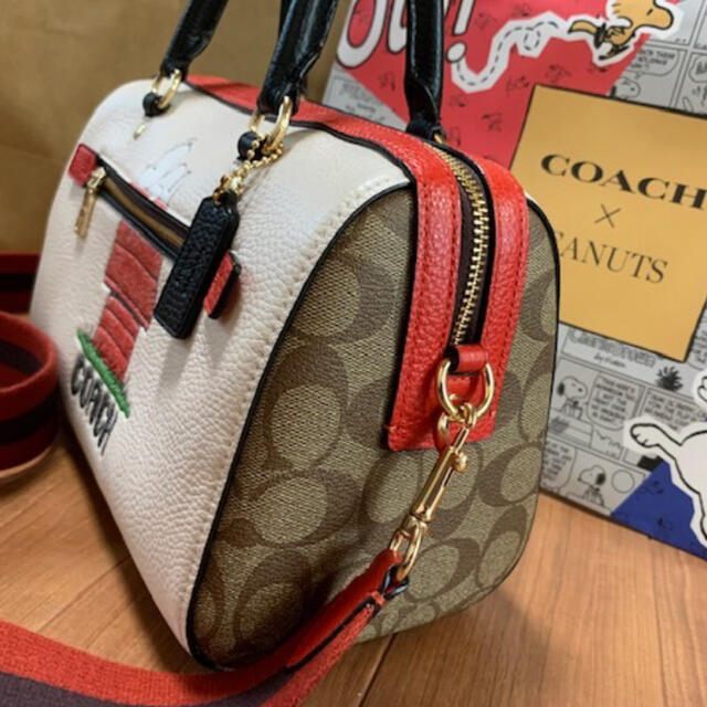 COACH(コーチ)の新品未使用　COACH✖︎SNOOPY PEANUTS バッグ レディースのバッグ(ショルダーバッグ)の商品写真