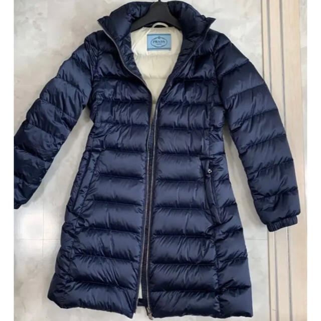 美品★PRADAプラダ３８★9号ダウンコート★ネイビー PRADA - 11月限定お値下げ♡PRADAダウンコート38美品ネイビー9号相当の