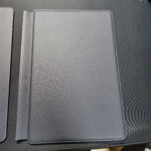 SAMSUNG(サムスン)のgalaxy tab s7用キーボード　book cover keyboard  スマホ/家電/カメラのPC/タブレット(タブレット)の商品写真