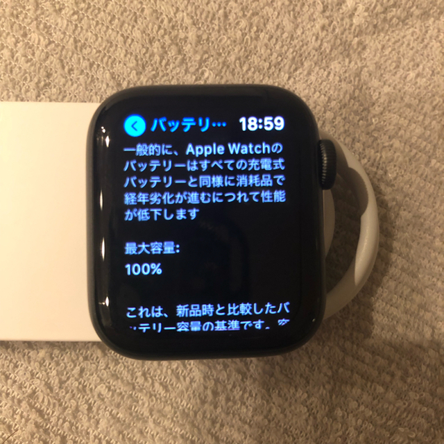 Apple Watch SE GPSモデル 40mmスペースグレイアルミニウム… | livro