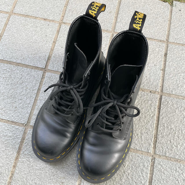 Dr.Martens(ドクターマーチン)のドクターマーチン UK6 8ホール ブラック レディースの靴/シューズ(ブーツ)の商品写真