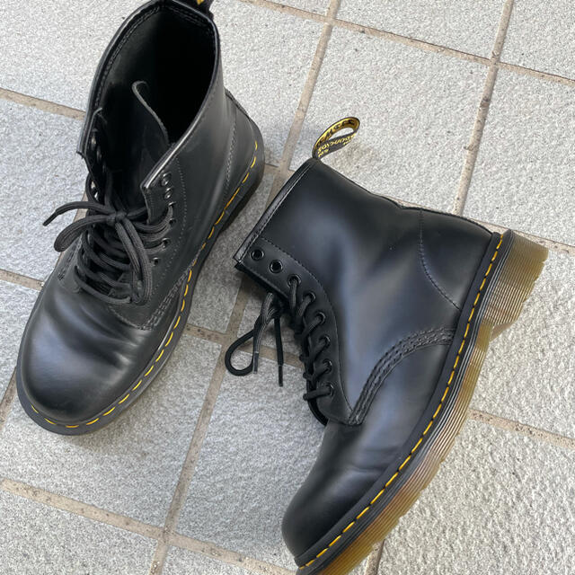 Dr.Martens(ドクターマーチン)のドクターマーチン UK6 8ホール ブラック レディースの靴/シューズ(ブーツ)の商品写真