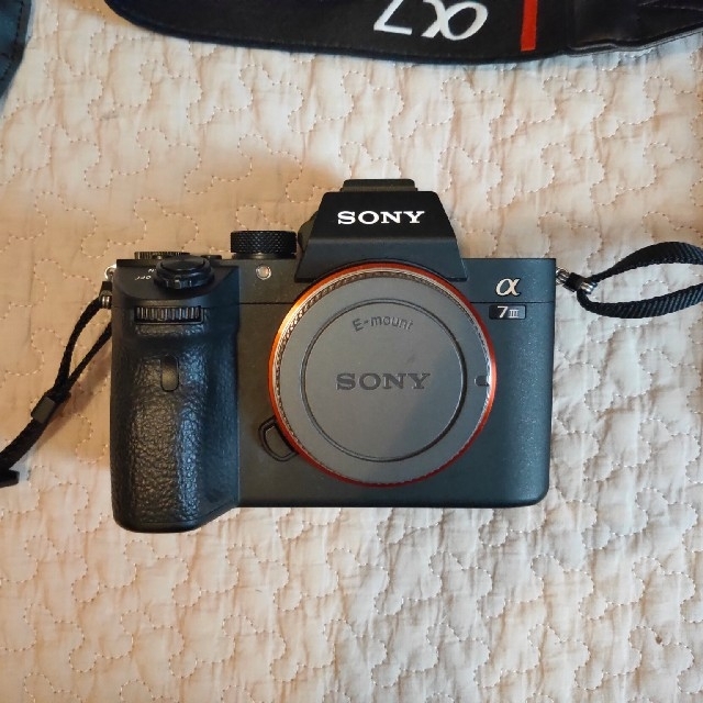 SONY(ソニー)のSONY α7ⅲ ILCE-7M3　ボディ スマホ/家電/カメラのカメラ(ミラーレス一眼)の商品写真