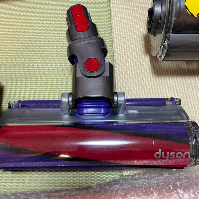 ダイソン　V10 クリーナー 3
