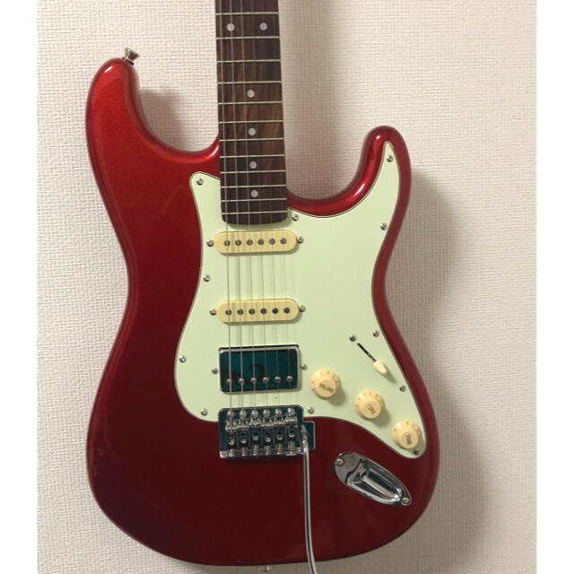 Fender(フェンダー)のBacchus BST-2 RSM/R CAR 楽器のギター(エレキギター)の商品写真