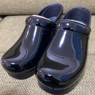 ダンスコ(dansko)の【新品未使用】dansko ダンスコ　ブラック　37(サンダル)