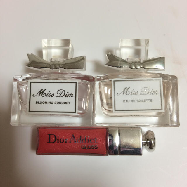Christian Dior(クリスチャンディオール)のミスディオール、ミニチュアセット コスメ/美容の香水(香水(女性用))の商品写真