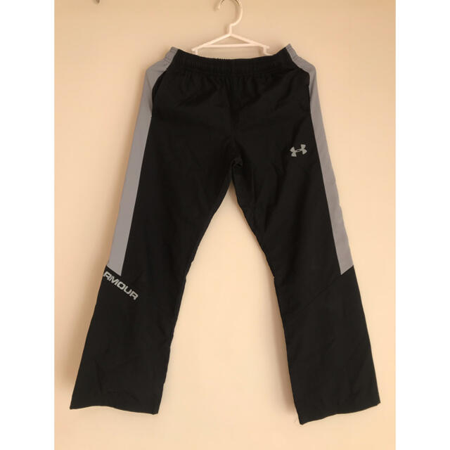 UNDER ARMOUR(アンダーアーマー)のアンダーアーマー   トレーニングウェア　長ズボン　男の子　150(YLG] キッズ/ベビー/マタニティのキッズ服男の子用(90cm~)(その他)の商品写真